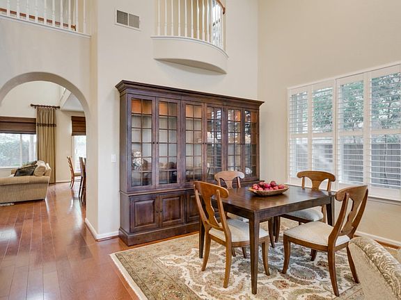 5th image of 8042 Marigola Way