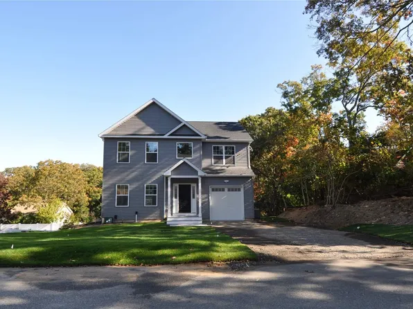 49 Somerset Road, Rocky Point, NY 11778