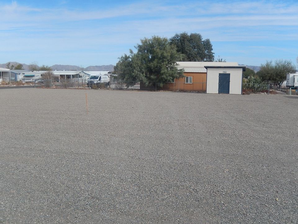 1st image of 39983 Montana Dr