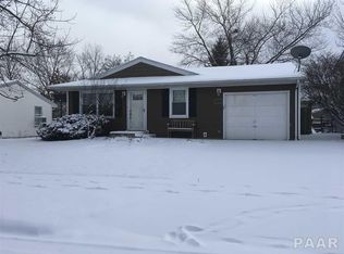 4326 W Castleton Rd, Peoria, IL 61615