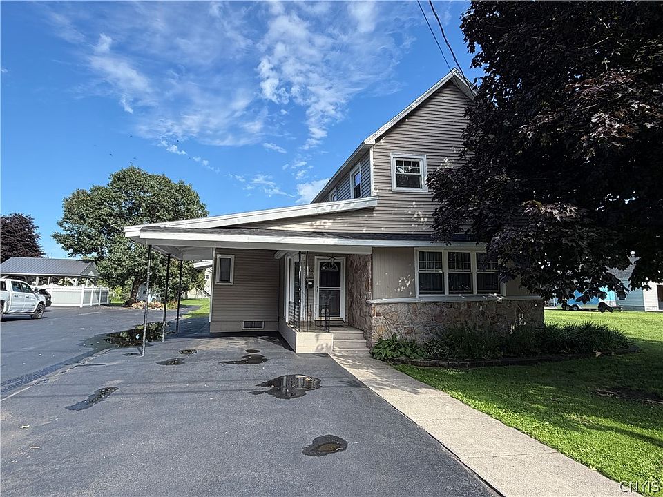 1st image of 140 Boon St