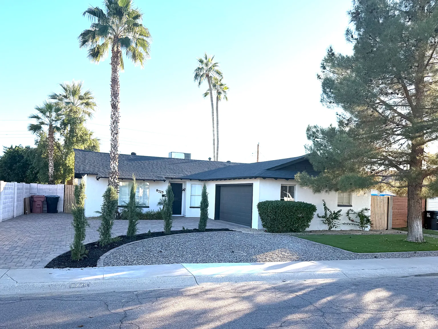 3 bed, 1900 sqft, $3,395 — Photo 1