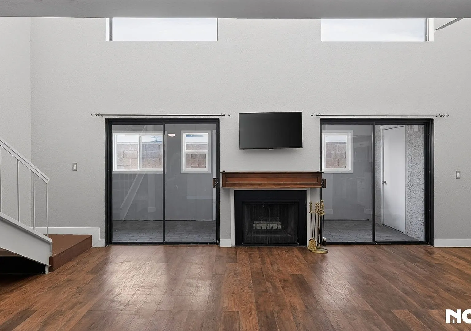 Charming 2BR Condo in Phoenix — Photo 2