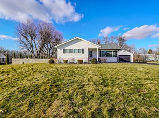 194 W Hunt Rd, Rushville, IN 46173