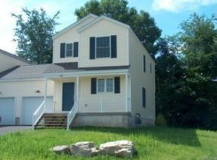 297 Abigail Dr, Colchester, VT 05446