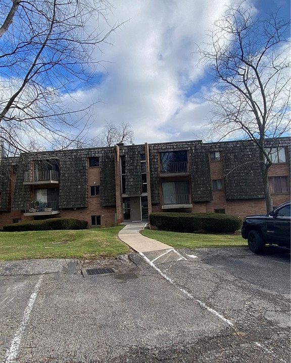 1st image of 1031 Forest Green Dr