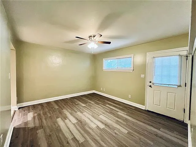 1 bed, 1.0 bath, 425 sqft, $875 — Photo 3
