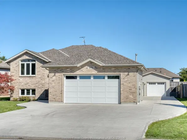 879 Westwood Dr, Windsor, ON N8L 1E9
