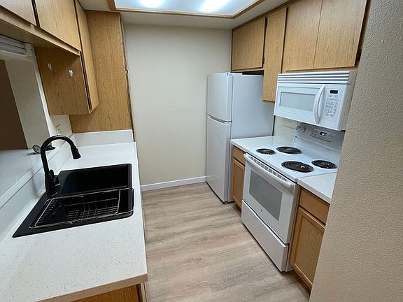 5th image of 2833 Cadiz St APT 3