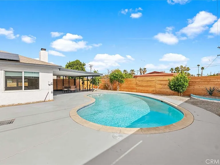 4351 E Calle De Carlos — Photo 2