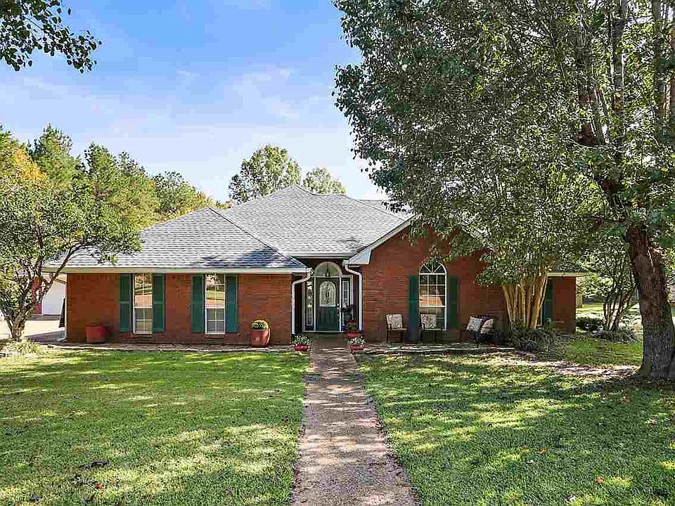 1st image of 1388 Oak Vinyard Dr