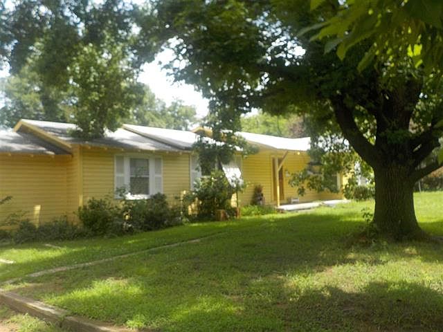 2nd image of 602 4th St NW