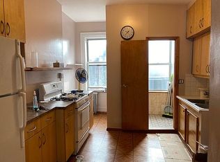182 Greenpoint Ave #4A, Brooklyn, NY 11222