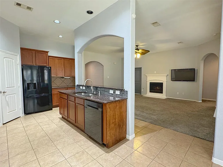 1050 Forest Haven Ct — Photo 11