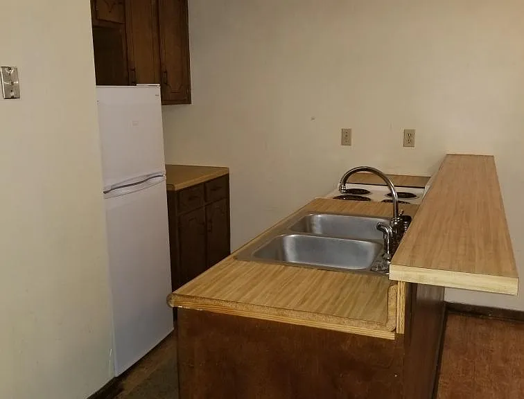 1675 Baugh St #D — Photo 2
