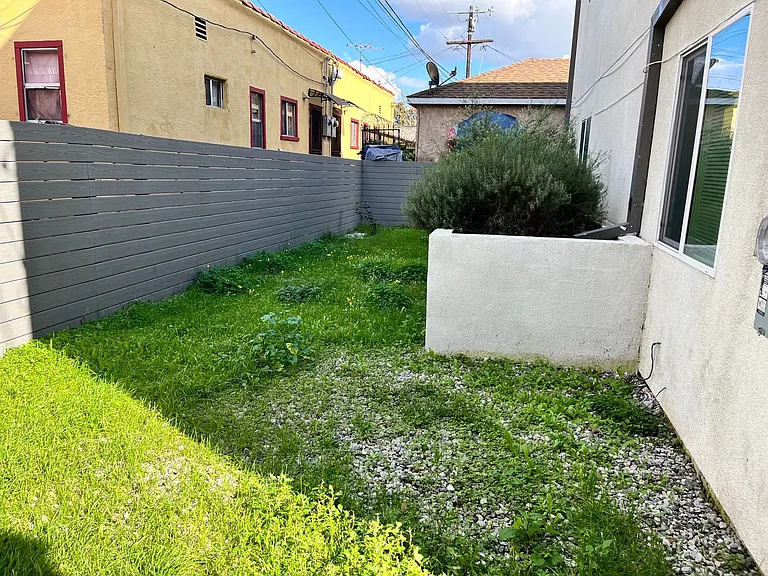 43(211) — Photo 27