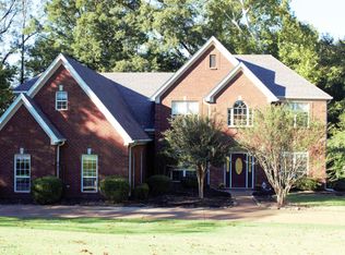 2426 Dickens Place Dr, Southaven, MS 38672