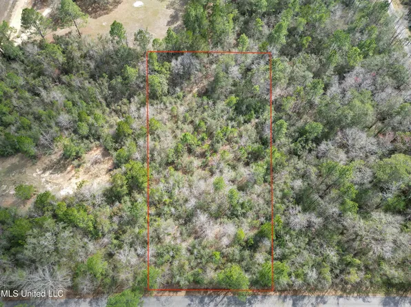 6095 Hayward E Ladner Rd, Kiln, MS 39556