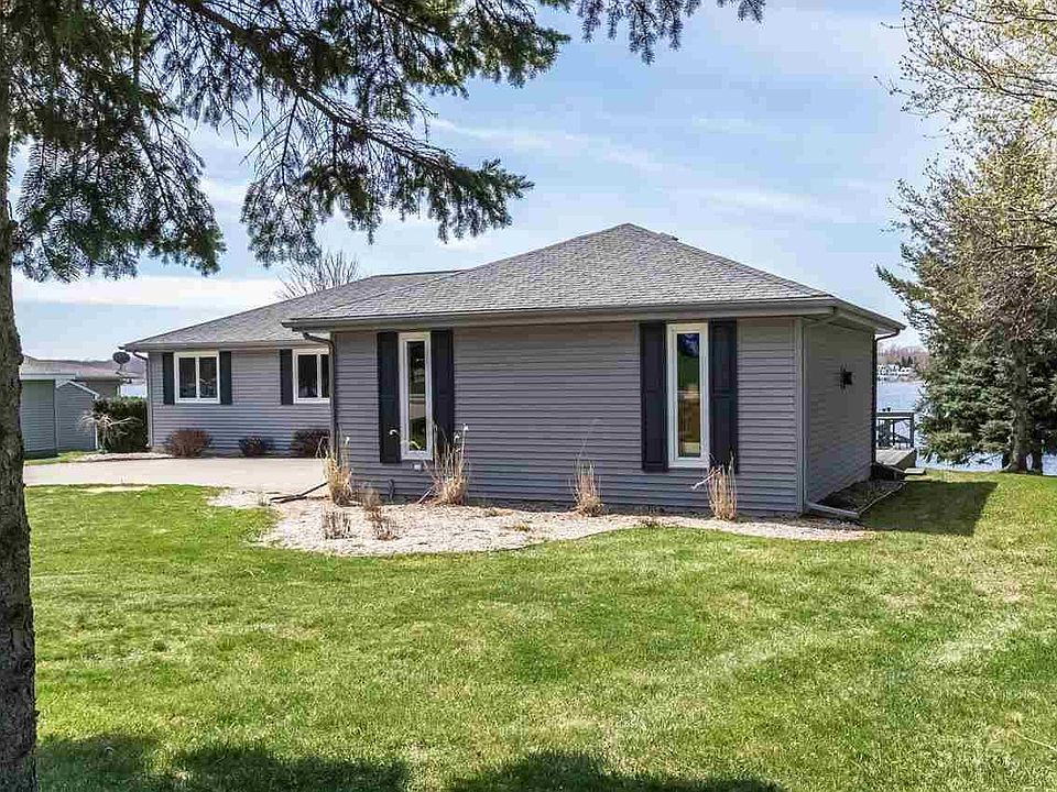 1064 Clubhouse Dr, Lake Isabella, MI 48893 Zillow