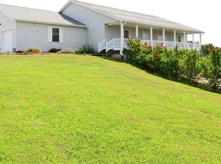 211 Paradise Ln, Oak Ridge, MO 63769