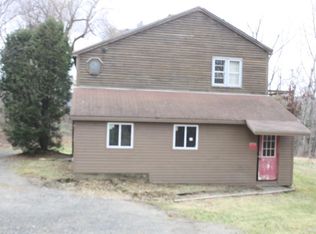 854 River Rd, Deerfield, MA 01342