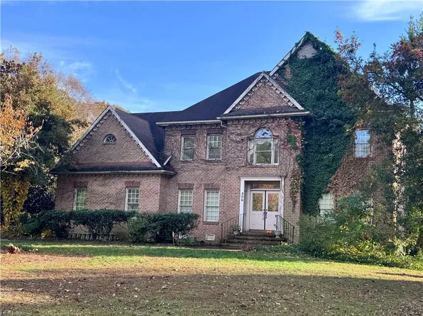 306 Quarter Trak, Yorktown, VA 23693