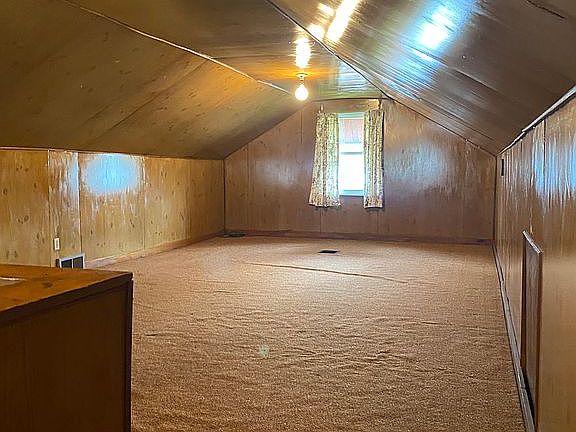 2nd floor bonus room