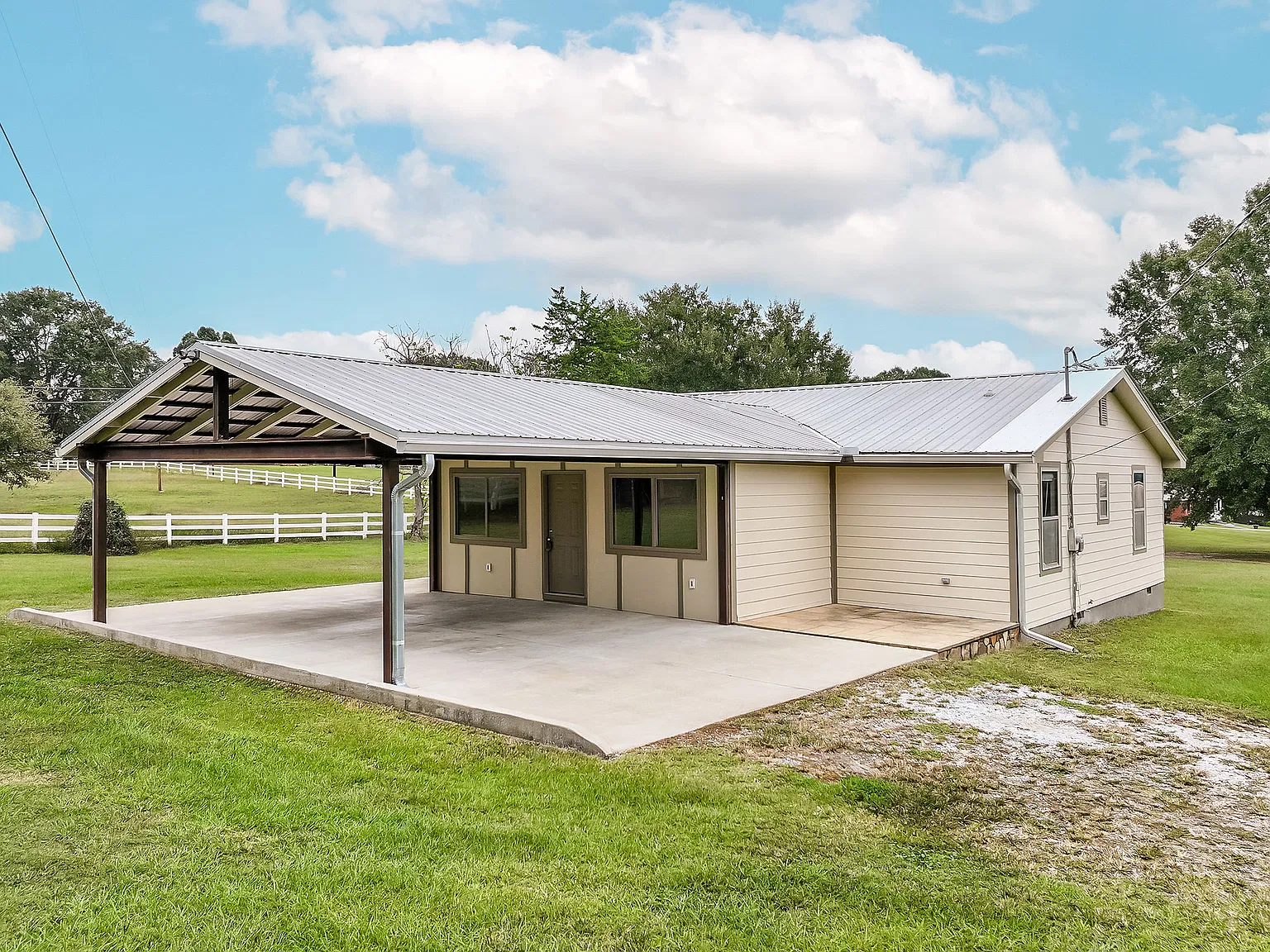 3 bed, 1500 sqft, $2,200 — Photo 3