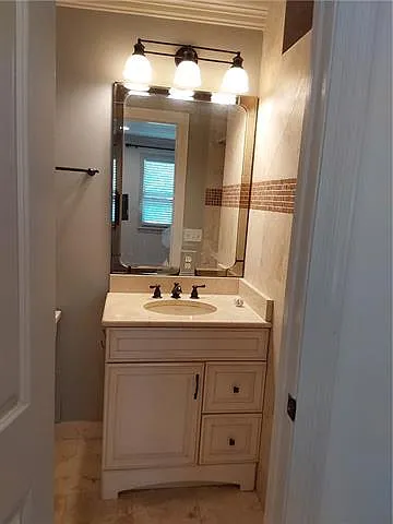 6369 Canal Blvd — Photo 33