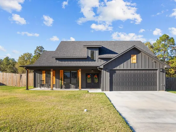 190 Shady Bnd, Lufkin, TX 75901