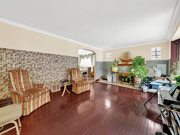 2nd image of 3520 Ridgeland Ave