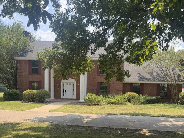 44 Orange Dr, Laurel, MS 39443