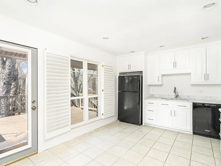 949 Kevin Rd — Photo 27