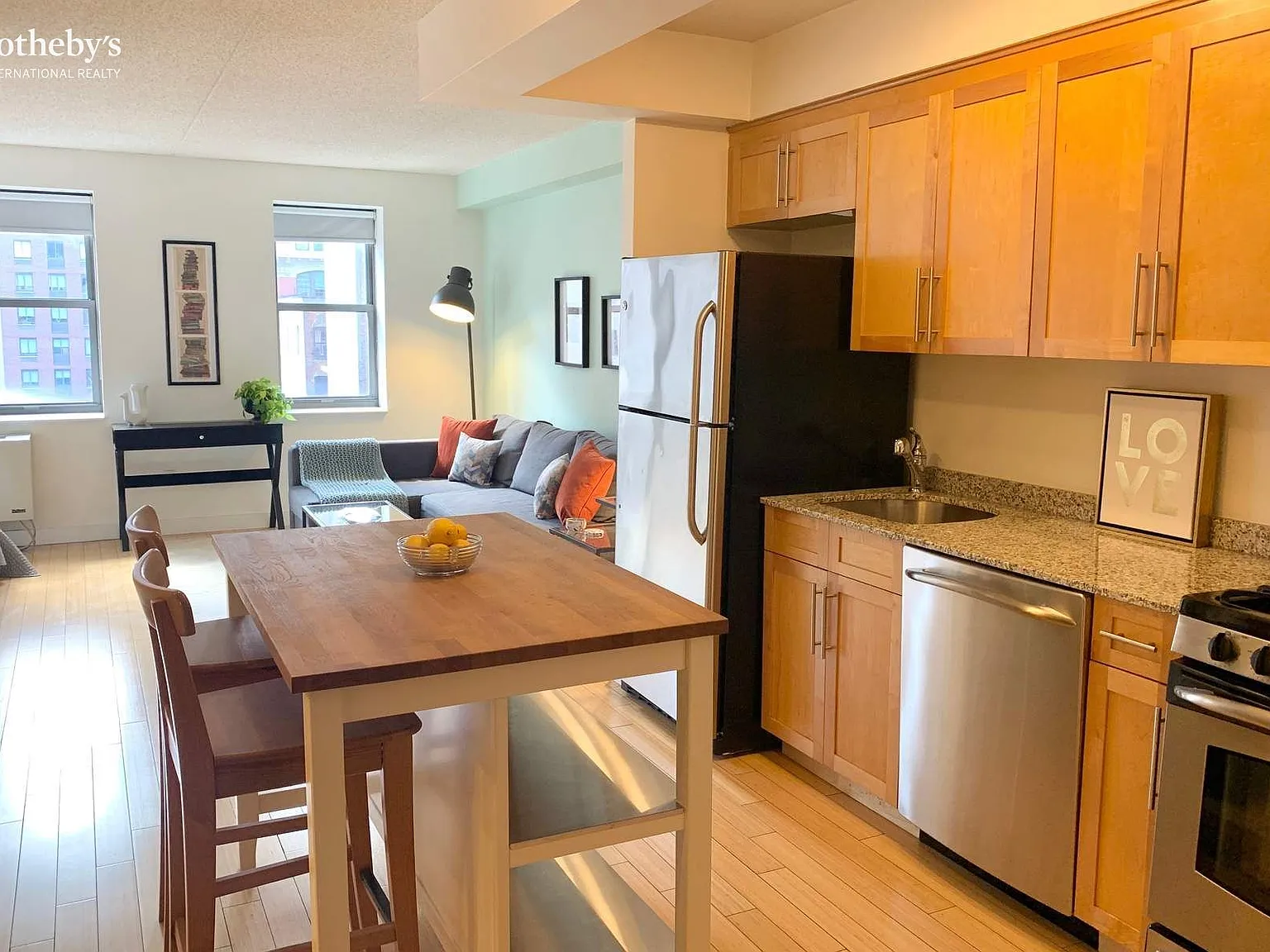 516 West 47th Street — Photo 2