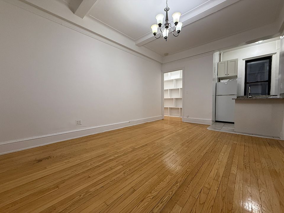 1st image of 155 E 52nd St APT 6D