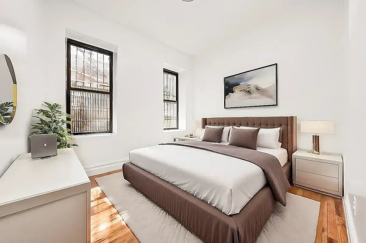 Building Photo - 274 Mott St #2B