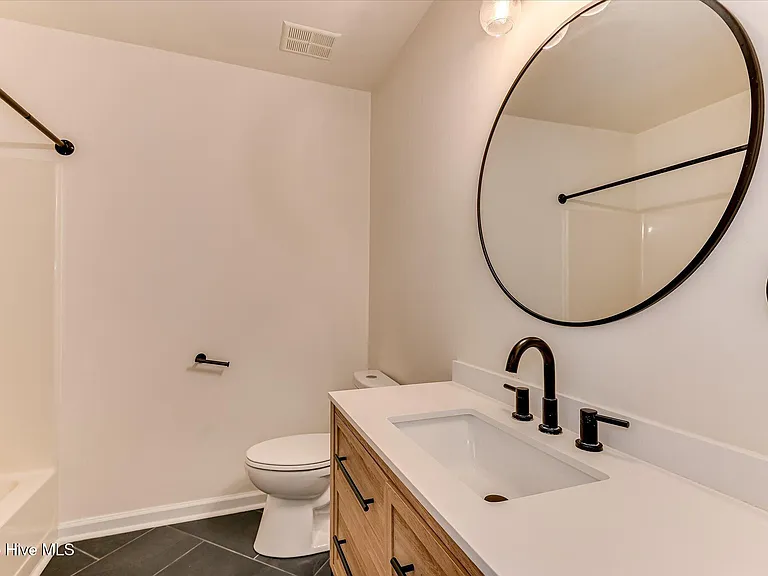 139 Crawford Dr — Photo 28