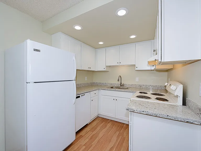 Stonebridge Apartments — Photo 50
