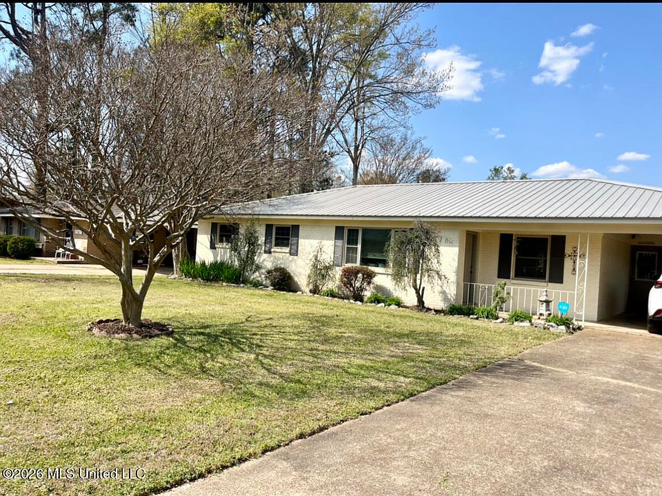 1st image of 213 Georgia St