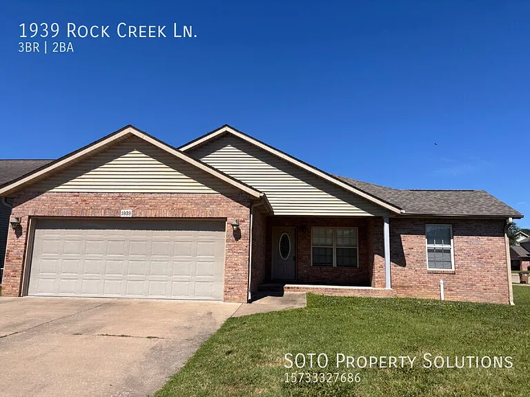 1939 Rock Creek Ln — Photo 1