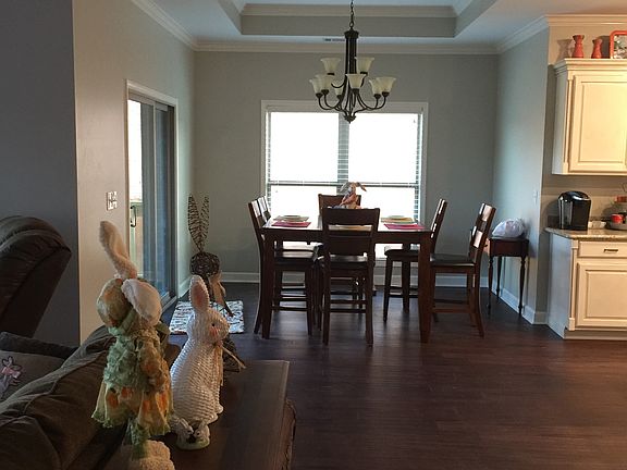 3rd image of 220 Aberdeen Dr