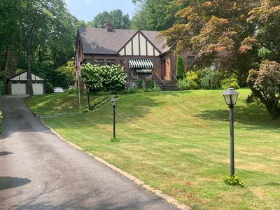 900 Orange Center Road, Orange, CT, 06477
