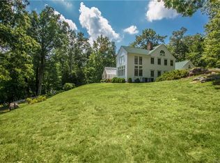 175 W Shore Dr, Putnam Valley, NY 10579
