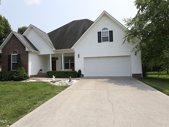 2nd image of 147 Wind Chase Way