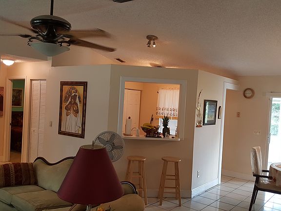 3rd image of 1682 SW Caisor Ave