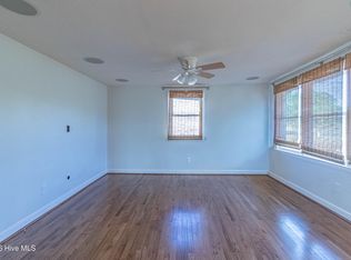 101 W Pine Forest Rd, Mount Olive, NC 28365