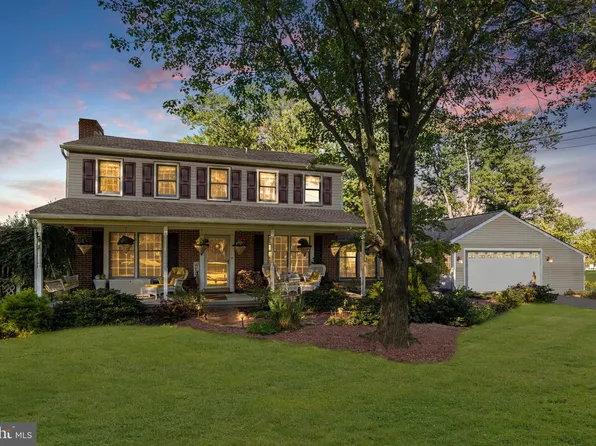 871 Chester Dr, Pottstown, PA 19465