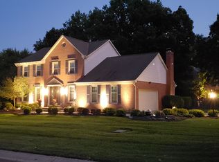 9906 McCauly Woods Dr, West Chester, OH
