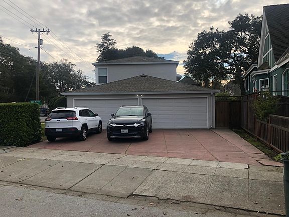 2nd image of 831 N El Camino Real APT 1