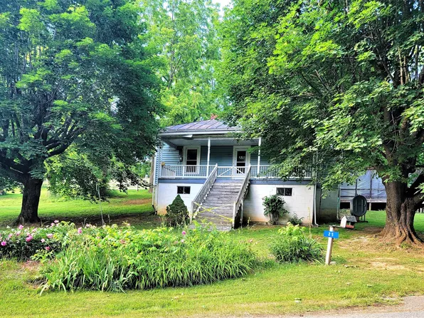 25 Mutt Ln, Fairfield, VA 24435